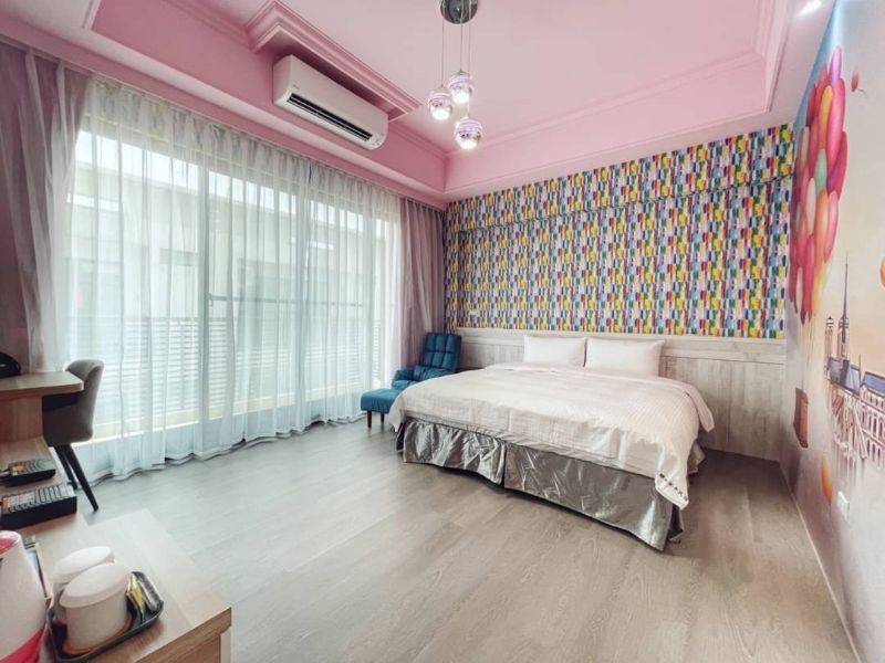 粉紅氣球雙人房照片