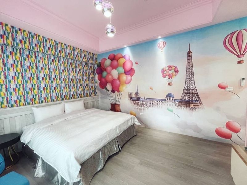 粉紅氣球雙人房照片